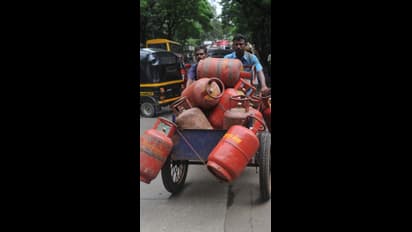 புதுவையில் வீட்டு உபயோக சிலிண்டர் விலை ரூ.500 குறைகிறது - முதல்வர் பெருமிதம்