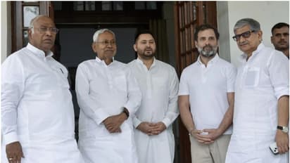 നിതീഷ് ഇല്ല, ജെഡിയുവിന്റെ അപ്രതീക്ഷിത നീക്കം; 'ഇന്ത്യ' കൺവീനർ സ്ഥാനത്തേക്ക് പേര് നിർദ്ദേശിച്ചു, 'ഖർഗെ വരട്ടെ'