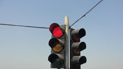 New traffic violation alert in Karnataka: SMS to be sent within 2 minutes of signal violation
