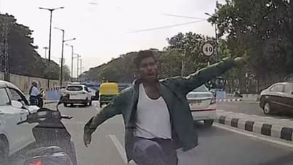 பெங்களூருவில் IRSO விஞ்ஞானியின் கார் மீது மோதி வசைபாடிய வாகன ஓட்டுனர்! நடவடிக்கை எடுப்பதாக காவல்துறை உறுதி!