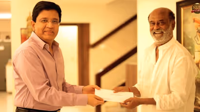 110 കോടി പ്രതിഫലത്തിന് പുറമെ; ജയിലറിന്‍റെ വന്‍ വിജയത്തില്‍ രജനികാന്തിന് ചെക്ക് സമ്മാനിച്ച് സണ്‍ പിക്ചേഴ്സ് ഉടമ