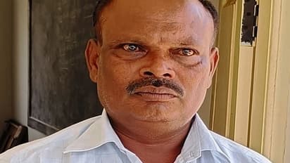 ಬೆಂಗಳೂರು: ಮದ್ಯದ ಅಮಲಿನಲ್ಲಿ ಶಾಲಾ ಮಕ್ಕಳ ಮುಂದೆ ಬಟ್ಟೆ ಬಿಚ್ಚಿದ ಶಿಕ್ಷಕ..!