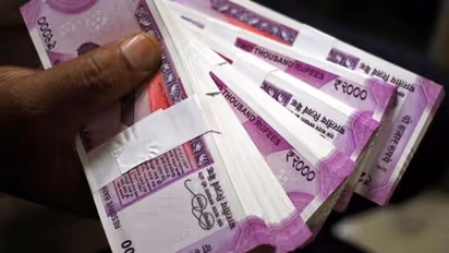 రూ. 2 వేల నోట్లను మార్చుకునేందుకు గడువు పొడిగించిన ఆర్‌బీఐ.. పూర్తి వివరాలు ఇవే.. 