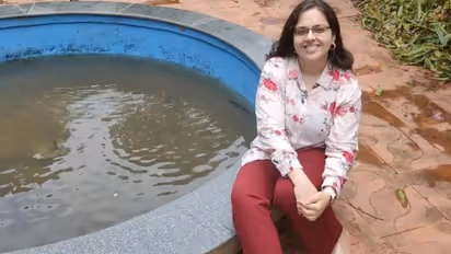 After 4 years of gap, Raveena is a UPPSC-J topper and a star of her family