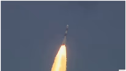 അഭിമാന നിമിഷത്തില് രാജ്യം; ആദിത്യ എൽ 1 വിക്ഷേപണം വിജയം, ഇന്ത്യയുടെ ആദ്യ സൂര്യപഠന ദൗത്യം