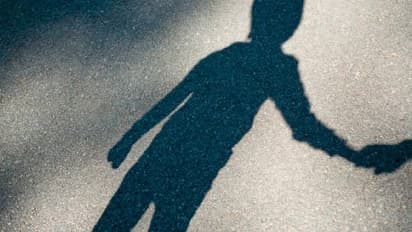 'കുട്ടി കസ്റ്റഡിയിലാണ്, പണം വേണം', അജ്ഞാത നമ്പറിൽ നിന്ന് ഓഡിയോ; അര ലക്ഷം നൽകി, പക്ഷേ എല്ലാം 'എഐ' തട്ടിപ്പ് !