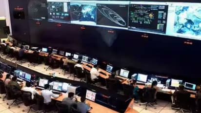 ISRO.. இந்தியாவின் தலைசிறந்த விஞ்ஞானிகள் உள்ள இடம் - சரி அவங்க மாத சம்பளம் எவ்வளவு தெரியுமா?