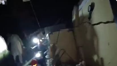 విషాదం.. అర్ధరాత్రి కుప్పకూలిన రెండంతస్తుల భవనం.. ఇద్దరు మృతి.. ఐదుగురికి గాయాలు