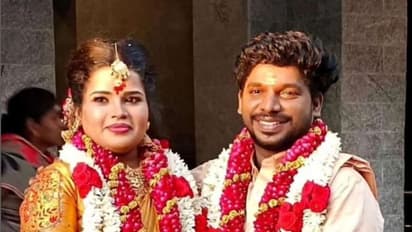 விஜய் டிவி நாஞ்சில் விஜயன் மனைவியுடன் சேர்ந்து கூறிய குட் நியூஸ்! குவியும் வாழ்த்து!