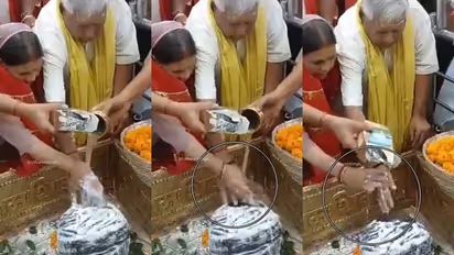 Baba Hariharnath Mandir:ಶಿವಲಿಂಗದ ಮೇಲೆ ಕೈತೊಳೆದ ಲಾಲೂ ಪ್ರಸಾದ್, ರಾಬ್ಡಿ ದೇವಿ!