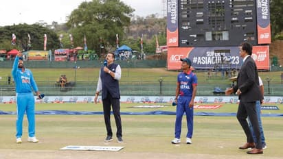 பும்ராவிற்குப் பதிலாக இடம் பெற்ற ஷமி: டாஸ் வென்று பீல்டிங் தேர்வு செய்த டீம் இந்தியா!