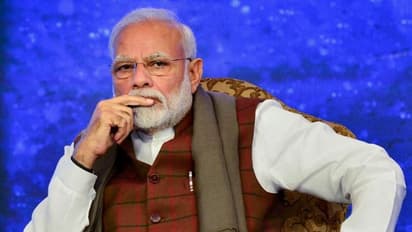 பிரதமர் மோடி 9 வருஷமா ஒரு நாள் கூட லீவு எடுக்கலயாம்! உழைத்துக்கொண்டே இருக்கிறாராம்!