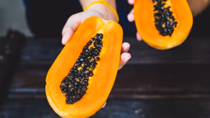 പപ്പായയുടെ കുരു വെറുതെ കളയേണ്ട; ഇങ്ങനെ ഉപയോഗിച്ചുനോക്കൂ...