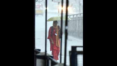 Orange Alert : தென் மாவட்டங்களை மீண்டும் புரட்டிப்போடும் மிக கன மழை .. வானிலை மையம் எச்சரிக்கை