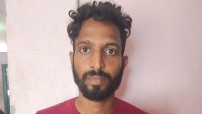 പൊലീസ് സ്റ്റേഷനില് നിന്ന് തൊണ്ടിമുതലായ സ്വന്തം ബൈക്ക് കടത്തി; രണ്ട് മാസത്തിന് ശേഷം കള്ളൻ പിടിയില്