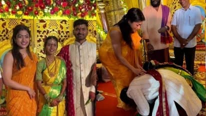 അസിസ്റ്റന്റിന്റെ വിവാഹത്തിന് ഓടിയെത്തി രശ്മിക; കാലിൽ വീണ് അനുഗ്രഹം തേടി വധൂവരന്മാർ, വിമർശനം