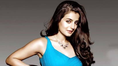Ameesha Patel’s Biography | Birth | Education | Family | Marriage | Debut | Films | Awards | Facts