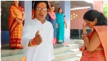 'രക്ഷാബന്ധന് അവധി'; സ്കൂളിലെത്തി സഹോദരി രാഖി കെട്ടിയപ്പോള് വൈകാരികമായി സംസാരിച്ച അധ്യാപകന് സസ്പെന്ഷന്!