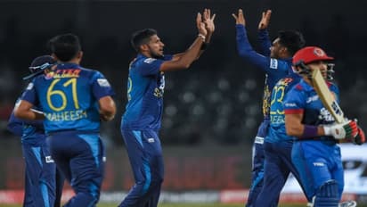 SL vs AFG: கடைசி வரை போராடிய ரஷீத் கான்; 2 ரன்னில் சூப்பர் 4 சுற்று வாய்ப்பை இழந்து வெளியேறிய ஆப்கானிஸ்தான்!