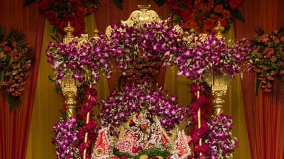 ISKCON :  இஸ்கான் புஷ்ப அபிஷேக விழா எப்போது..? தேதி, நேரம் குறித்த தகவல்கள் இதோ!