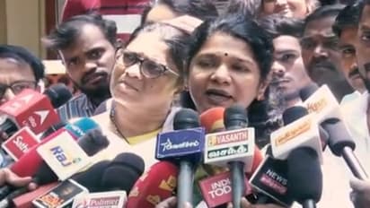 பாரத குடியரசுக்கு பின்னால் இருக்கும் அரசியல்: கனிமொழி!
