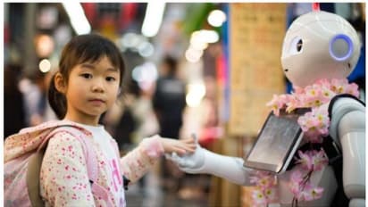 സ്കൂളില് പോകാന് മടിയാണോ? എങ്കില്, വിദ്യാർഥിക്ക് പകരം റോബോട്ടിനെ സ്കൂളില് വിടാന് ജപ്പാന് !
