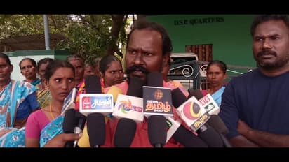 பள்ளி மாணவிகளிடம் அத்துமீறுவதே வேலை; தமிழ் ஆசிரியரை போக்சோவில் அள்ளிச் சென்ற காவல்துறை