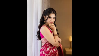 ಗುಲಾಬಿ ಸೀರೆಯುಟ್ಟ 'ಕೃತಿ' ಆಕೃತಿ ನೋಡೋದೆ ಲಕ್, ಹೊಸ ಅವತಾರದಲ್ಲಿ 'ಉಪ್ಪೇನಾ' ನಟಿ