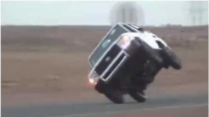 രണ്ടു ടയറുകളില് കാറോടിച്ച് യുവാവ്; പിന്നീട് സംഭവിച്ചത്...