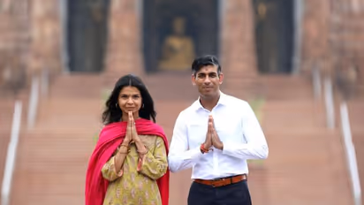 G20 Summit 2023: UK PM Rishi Sunak, wife Akshata Murty offer prayers at Delhi’s Akshardham Temple; see pics