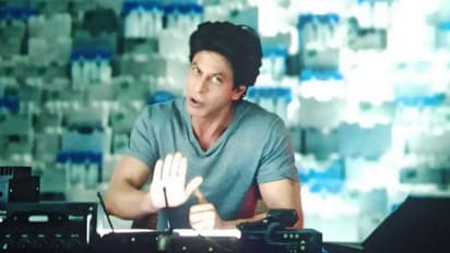  'രാജ്യത്തിന്റെ നന്മയ്‍ക്കായി എല്ലാ സ്‍പോയിലറുകളോടും ക്ഷമിക്കാം', ജവാനിലെ 'വോട്ട് പ്രസംഗ'ത്തില്‍ ഷാരൂഖ്