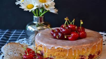 മുത്തശ്ശിയുടെ ഭക്ഷണശേഖരം പരിശോധിച്ച യുവതി ഞെട്ടി, 24 വർഷം പഴക്കമുള്ള ഭക്ഷണം മുതൽ