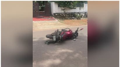 ബൈക്ക് ആദ്യം കാറിലിടിച്ചു, പിന്നീട് ഓട്ടോറിക്ഷയിലും; അപകടത്തിൽ യുവാവിന് ദാരുണാന്ത്യം