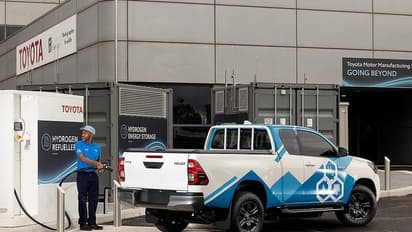 ഇന്നോവ മുതലാളി ഉണ്ടാക്കിയ ഈ പിക്കപ്പിന്റെ മൈലേജില് ഞെട്ടി പണം നല്കിയ ബ്രിട്ടീഷുകാര്!