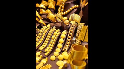 నేటి బంగారం, వెండి ధరలు  ఇలా..  దసరా వరకు పసిడి ధర ఎంత పెరిగే ఛాన్స్ ఉందంటే..?