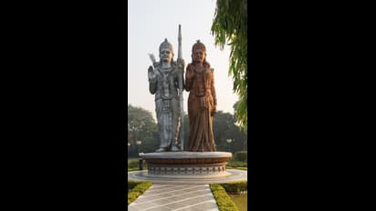 అయోధ్య రామాలయం ప్రవేశ ద్వారం వద్ద సింహాలు, ఏనుగుల విగ్రహాలు..