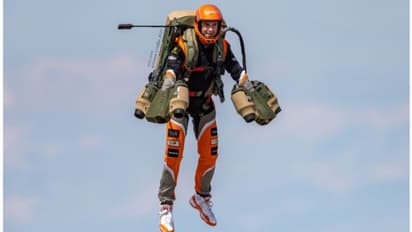 പറക്കും മനുഷ്യനെ അടുത്തു കാണാന്‍ അവസരം; പൊതുജനങ്ങൾക്കായുള്ള രാജ്യത്തെ ആദ്യ പ്രദർശനം കേരളത്തില്‍