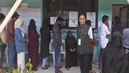 மாலத்தீவு அதிபர் தேர்தலை பார்வையிட்ட இந்திய தேர்தல் ஆணையர்!