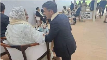 ഇന്ത്യയിൽ വച്ച് ബംഗ്ലാദേശ് പ്രധാനമന്ത്രിയെ കണ്ട ഋഷി സുനക് ചെയ്തത്! അത്രമേൽ വൈറലായൊരു ചിത്രം