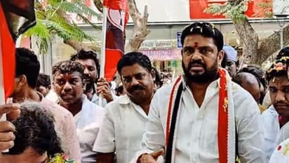 சைக்கிள் டூ ஜாகுவார் கார் வரை... யார் இந்த தி நகர் சத்யா..? லஞ்ச ஒழிப்புத்துறை சோதனை ஏன்?