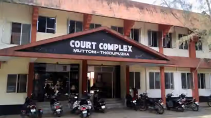 കുടുംബ കോടതിയില് യുവതിക്ക് ഭര്ത്താവിന്റെ മർദ്ദനം; 'അക്രമം വിവാഹമോചനത്തിന് സമ്മതമല്ലെന്ന് അറിയിച്ചതോടെ'