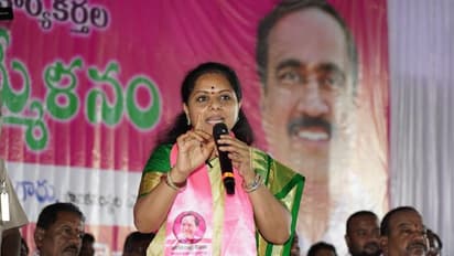 బీఆర్ఎస్ ఎమ్మెల్యే షకీల్పై దాడి .. 60 లక్షల మంది గులాబీ సైన్యం , తట్టుకోగలరా : కాంగ్రెస్ శ్రేణులపై కవిత ఫైర్