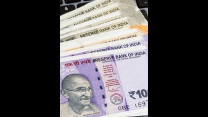 குடும்பத் தலைவிகளுக்கு ரூ.10000: முதல்வர் அசத்தல் அறிவிப்பு!