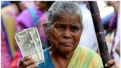 ഒരു കോടിയിലധികം വീട്ടമ്മമാര്‍ക്ക് എല്ലാ മാസവും 1000 രൂപ വീതം അക്കൗണ്ടിലെത്തും; പദ്ധതിക്ക് നാളെ തുടക്കം