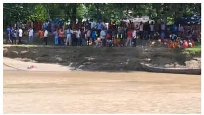  ബിഹാറില്‍ സ്കൂള്‍ വിദ്യാര്‍ത്ഥികളുമായി പോയ ബോട്ട് മറിഞ്ഞു, 18 കുട്ടികളെ കാണാതായി