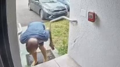 ടിപ്പില്ല, ദേഷ്യം വന്ന് മൂന്ന് തവണ ഭക്ഷണത്തിലേക്ക് തുപ്പി ഡെലിവറി മാന്, രോഷം പടർത്തി വീഡിയോ