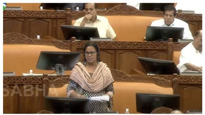 മോദിയുടെ സഭയിലാണോ ഇരിക്കുന്നത് എന്ന് തോന്നിപ്പോയി, ഇത്ര അസഹിഷ്ണുത എന്തിന്?; സ്പീക്കറോട് കെകെ രമ