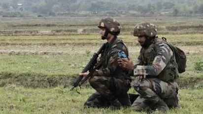 മണിപ്പൂരിൽ കൂടുതൽ സൈനികർ, ആയുധങ്ങള് തിരിച്ചേൽപ്പിച്ചില്ലെങ്കിൽ ശക്തമായ നടപടി, താൽകാലിക ജയിലൊരുങ്ങുന്നു