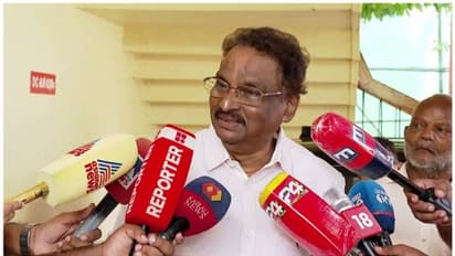 സോളാർ ഗൂഢാലോചന അന്വേഷിക്കണമെന്ന ആവശ്യം; യുഡിഎഫ് മലർന്നു കിടന്ന് തുപ്പുന്നുവെന്ന് എകെ ബാലൻ