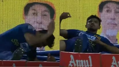 SL vs PAK: இலங்கை அணிக்கு புதிய சிக்கல்; மஹீஷ் தீக்‌ஷனாவிற்கு தசைப்பிடிப்பு; இறுதிப் போட்டியில் வாய்ப்பில்லை!